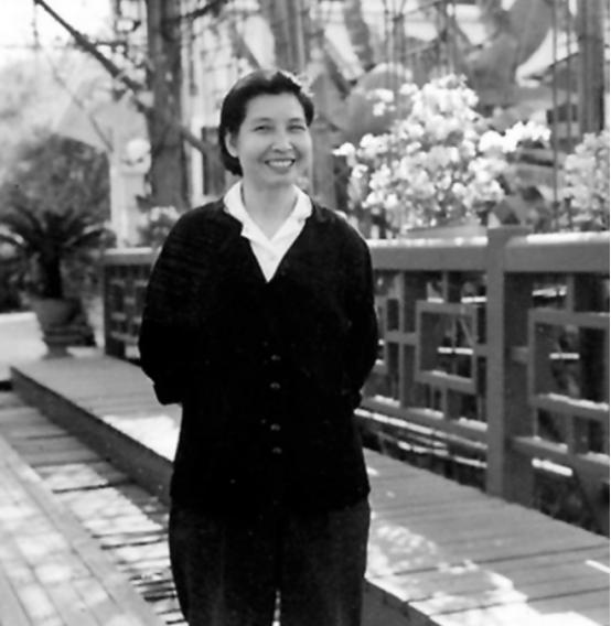 66年听侄女贺小平说，要坐火车去北京，*子珍贺**：小平，我也要去