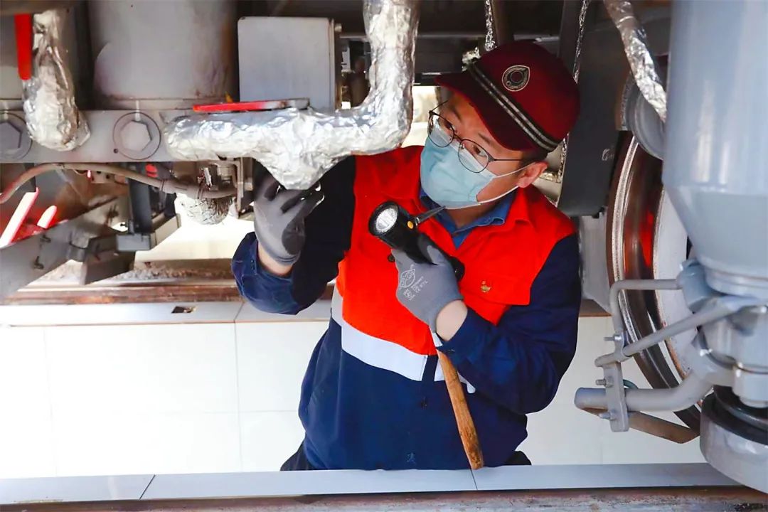 铁路榜样激励我们奋斗追梦,新时代铁路榜样刘晓云心得体会