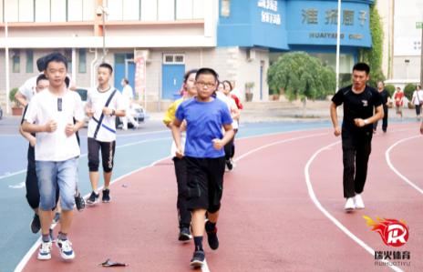 1000米跑步技巧呼吸节奏,跑步呼吸技巧视频教程