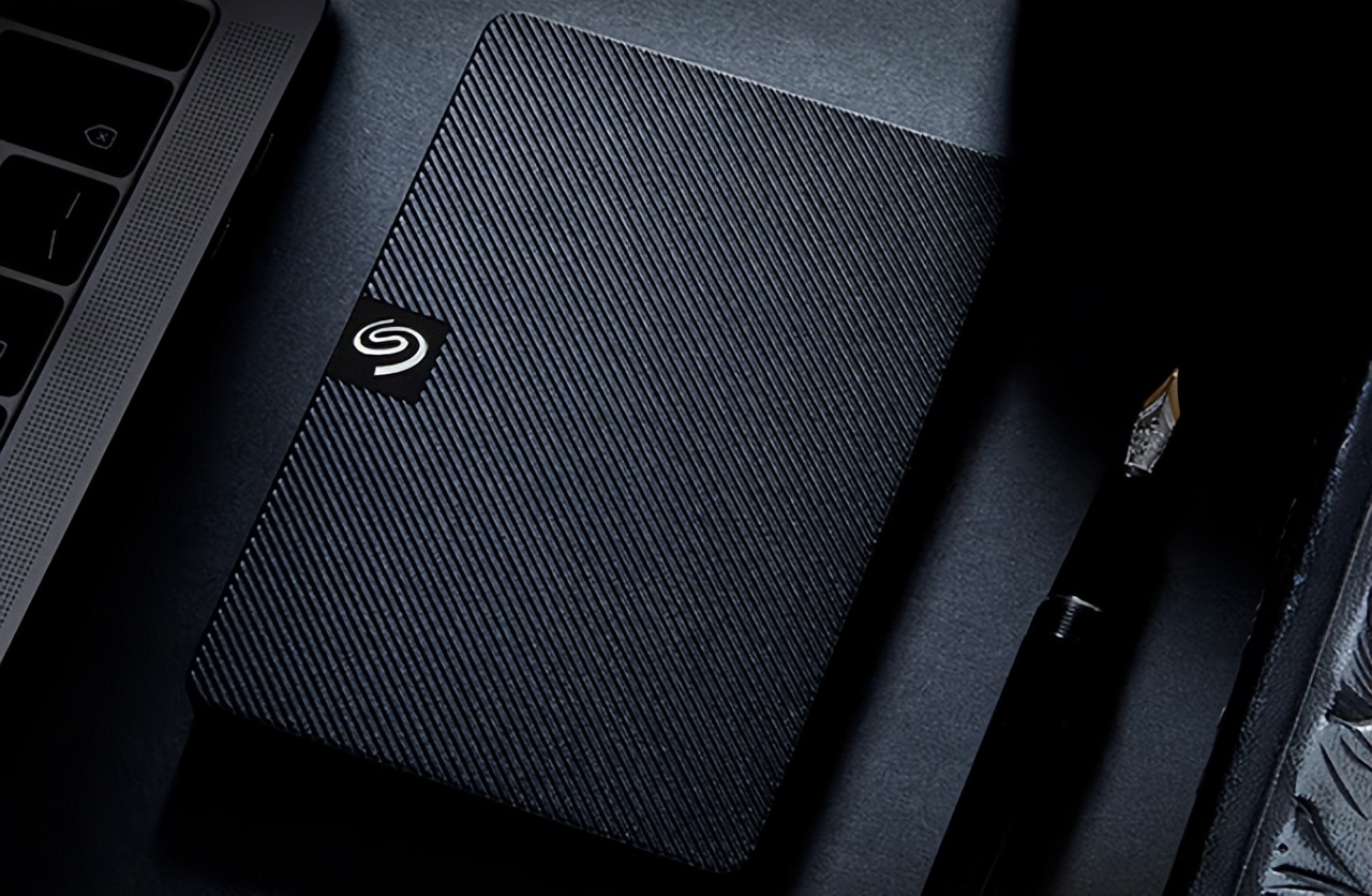 桌面移动硬盘和移动硬盘的区别,台式机移动硬盘怎么当移动硬盘用