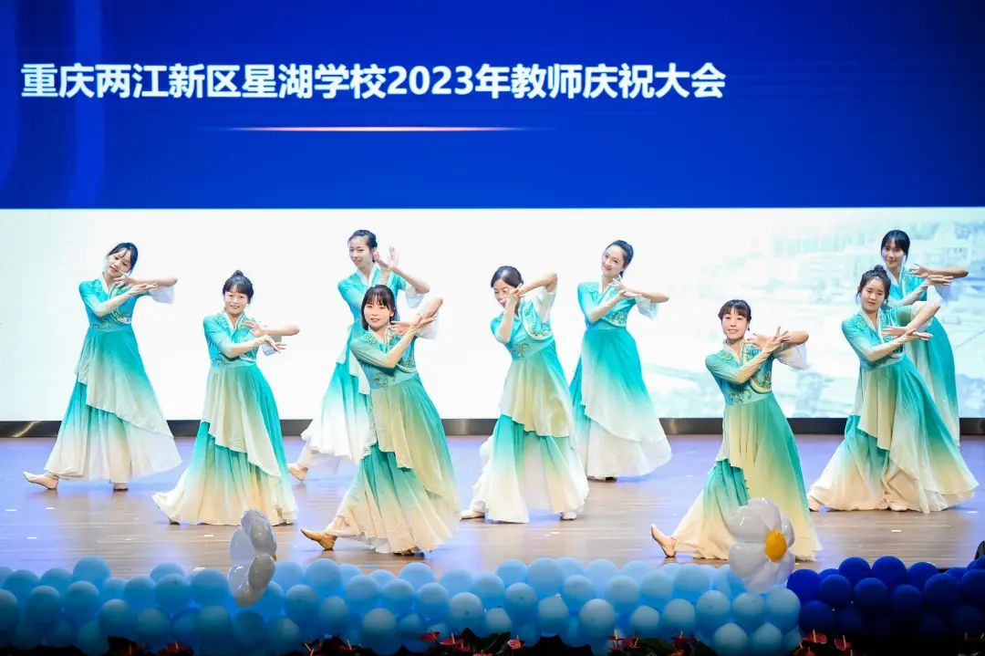 躬耕教坛强国有我获奖文案,躬耕教坛强国有我摄影作品