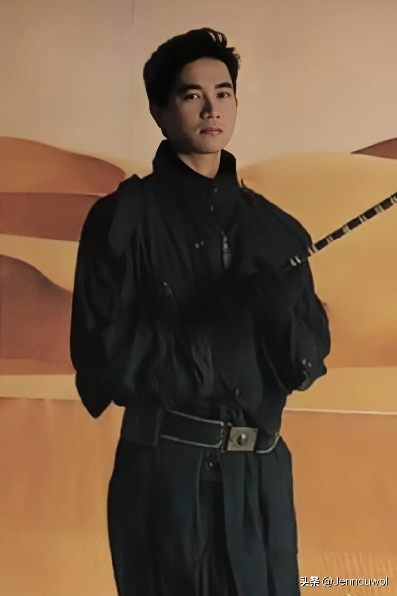 陈百强身材和穿衣风格,陈百强的穿着打扮