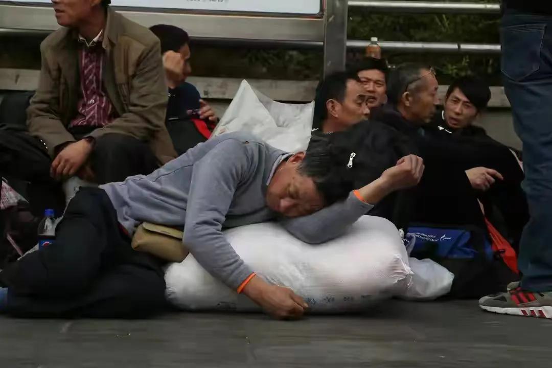 农民工更名产业工人有什么好处,农民工怎么成为有五险的工人