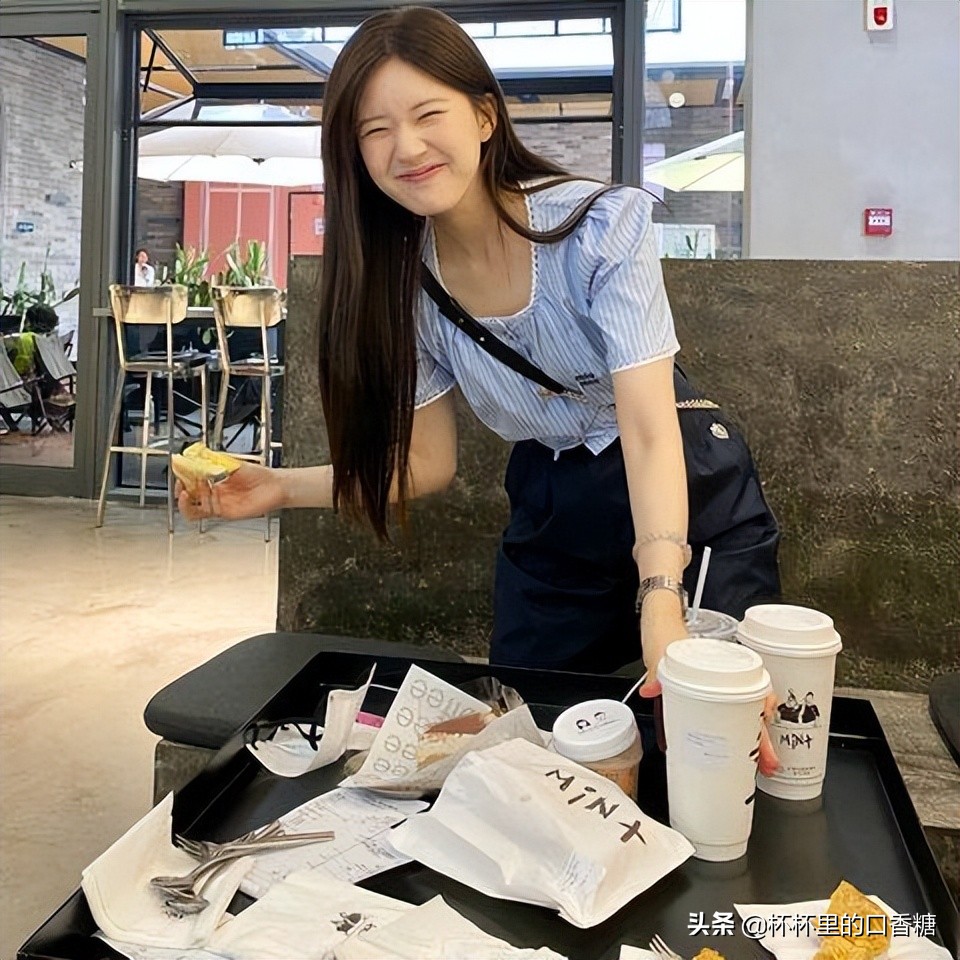 赵露思星汉灿烂胖脸表情包,星汉灿烂的赵露思本人图片