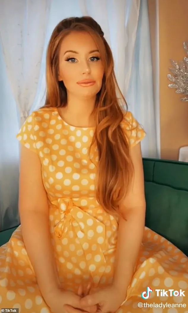 美国女人无子宫产子,女性天生就有两个卵子吗