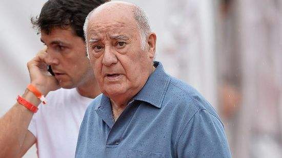 豪横！靠抄作业掌握万千少女钱包，亚马逊和苹果还要向他交房租