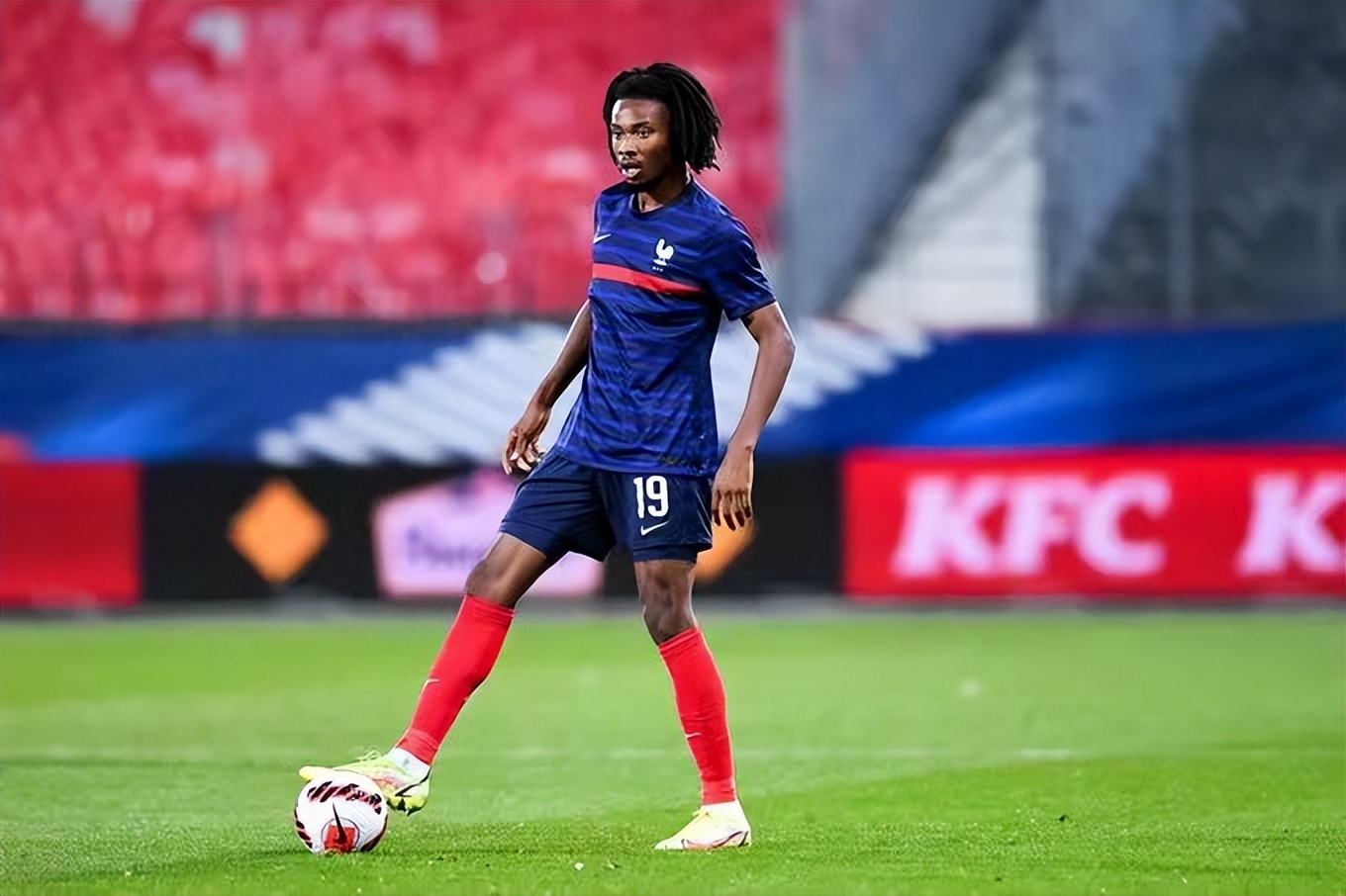 法国队今日首发阵容,法国队最新名单阵型