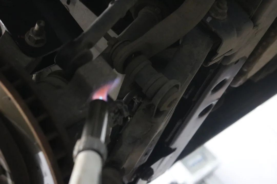 12款经典gl8车身翻新,怪兽修车老车翻新