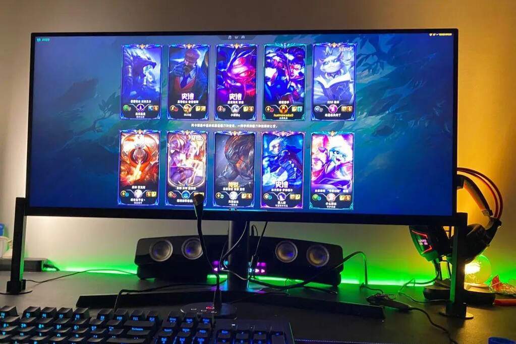 玩游戏4k和2k显示器买哪个好,玩游戏有必要用4k显示器吗