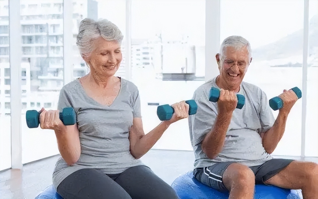 红霉素软膏老年斑,有人说红霉素软膏治老年斑