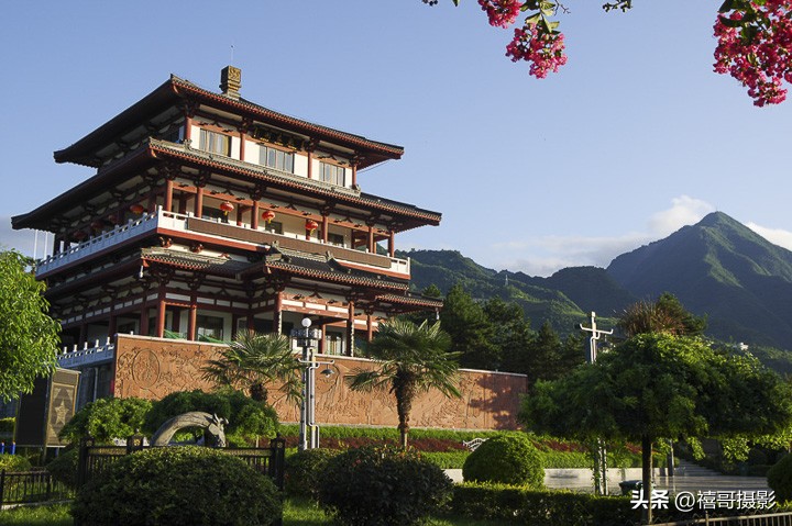 四川乡村行走,白河县绣屏山看日出