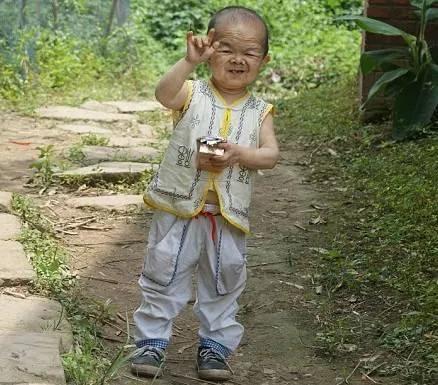 世界上最神秘的野生小矮人,地球上的神秘生物小矮人