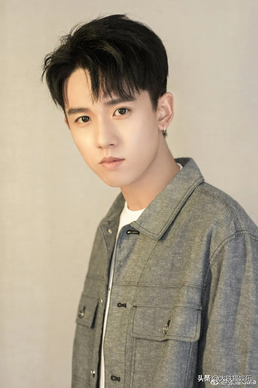 嘴巴不好看的男生可以整好看吗,嘴巴不太好看的男明星