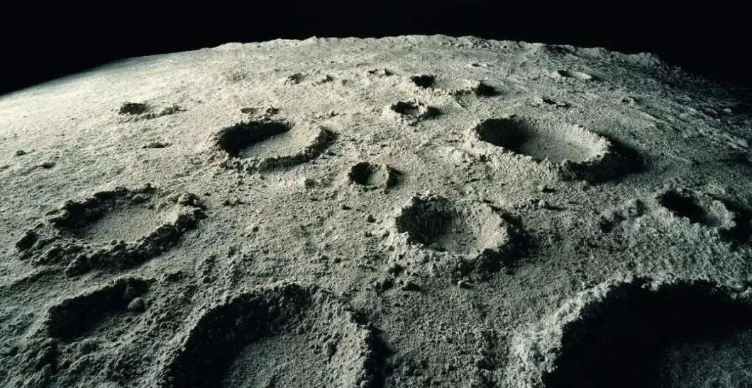 月球背面的飞船和外星人,玉兔二号发现月球背面有外星人吗