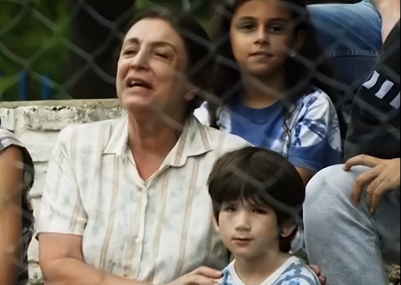 梅西是个温暖的人,梅西的家庭温暖