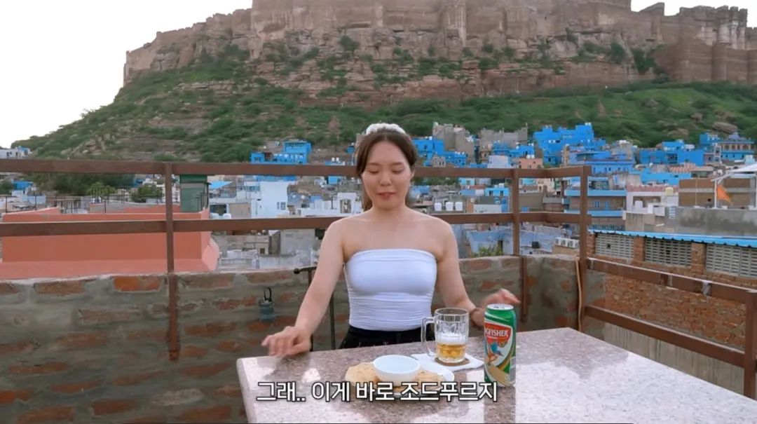 韩国女子单独在印度旅行，被男子跟踪性骚扰，掏生殖器还猥琐微笑