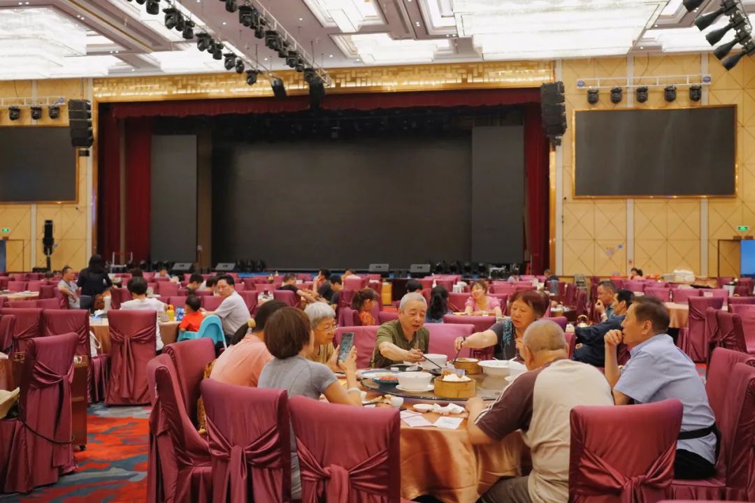 在顺德的一日三餐,在顺德一天吃8餐