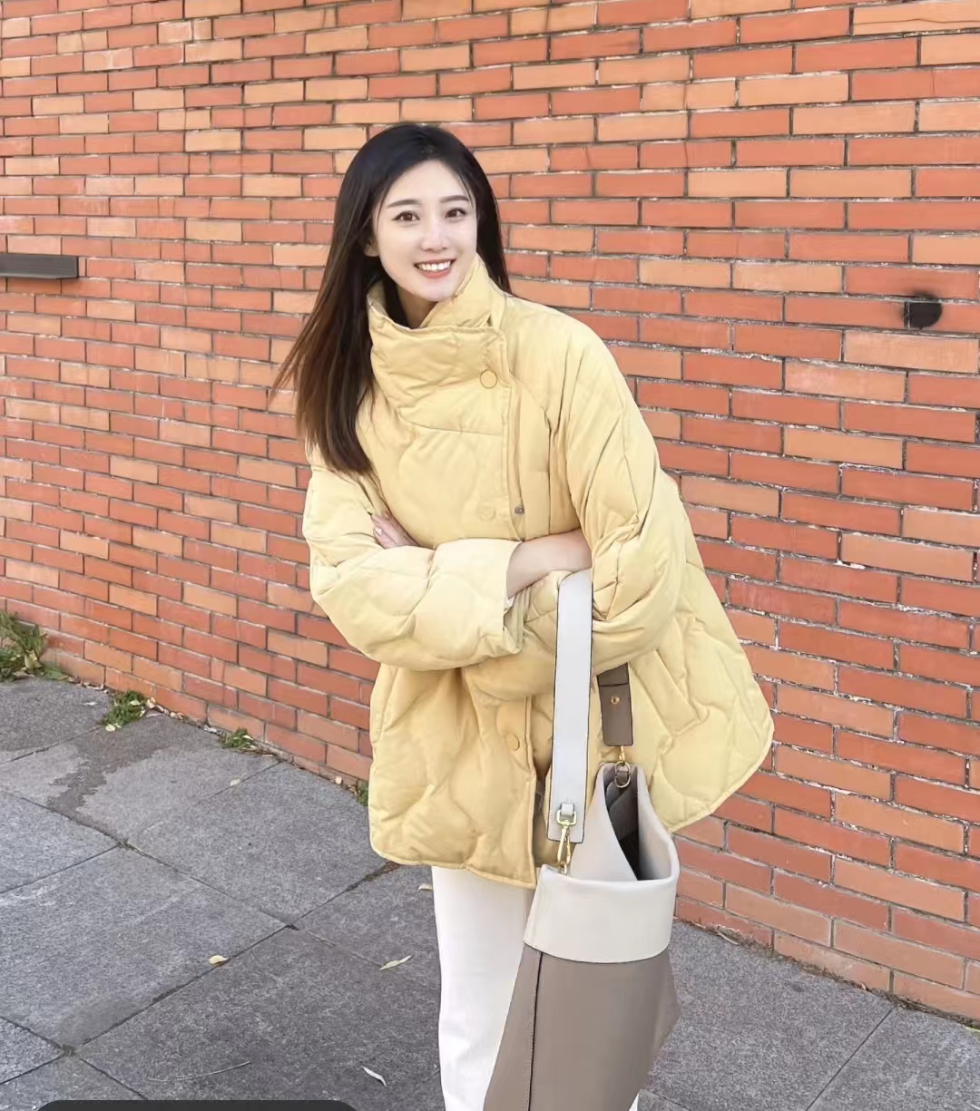 冬季穿什么颜色的羽绒服比较百搭,每个色系都很好看