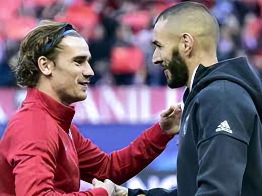 前锋的交织绝妙舞蹈：创造神奇进攻的搭配乐章