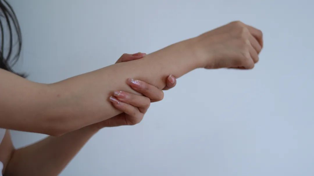 过敏性紫癜中医与西医哪个方法好,治疗过敏性紫癜该如何选择中医