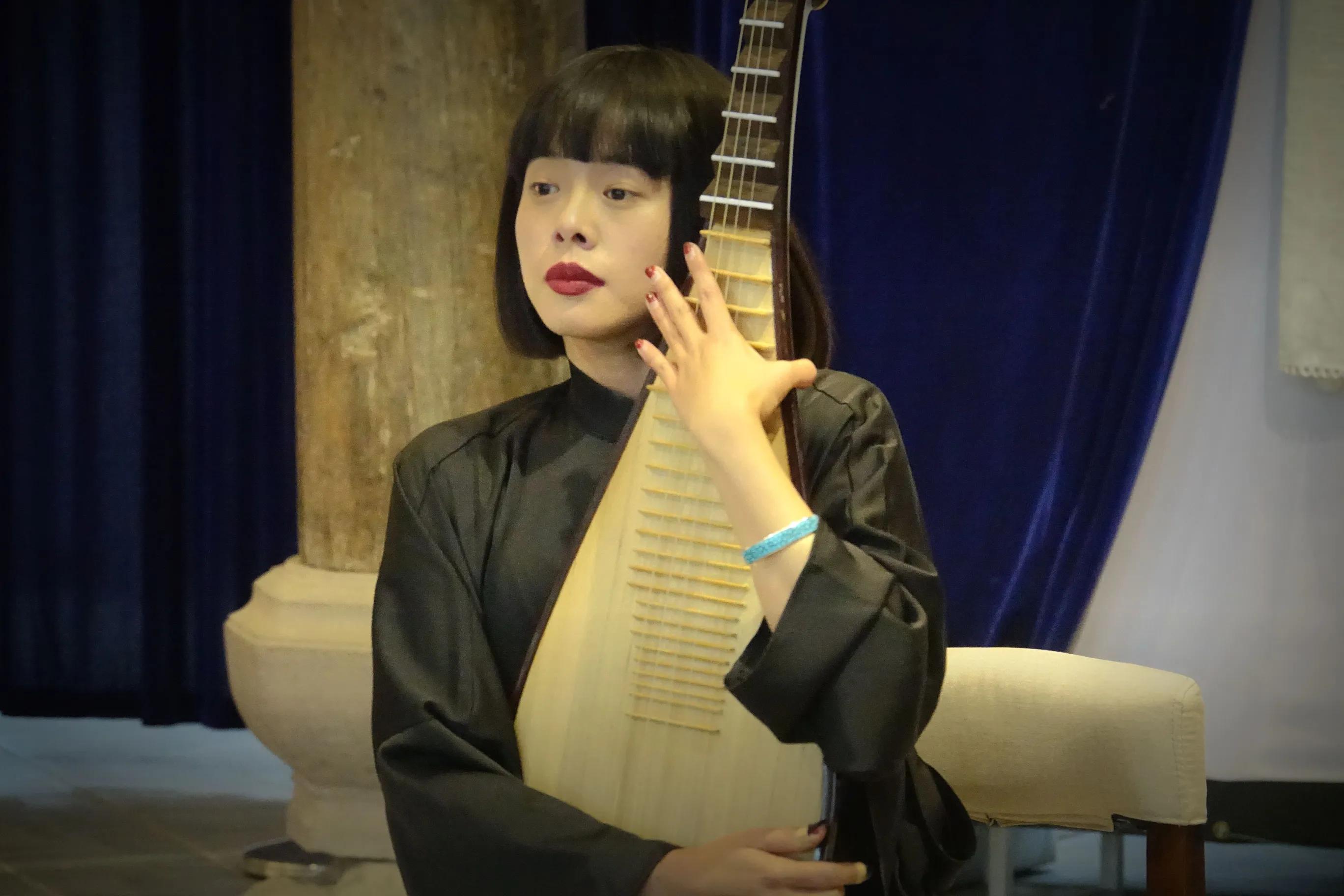 文献名邦在大理古城哪个门,文献名邦与白族服饰之美