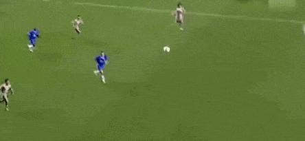 小罗c罗梅西贝克汉姆,c罗和小罗唯一一次比赛