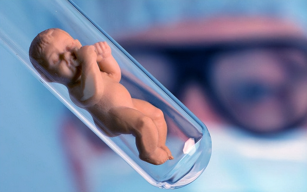 4年前，那个花50万买精子生五国混血的吉林妈妈，如今生活怎样了