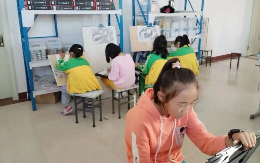 双减助力快乐成长,张扬个性展现自我