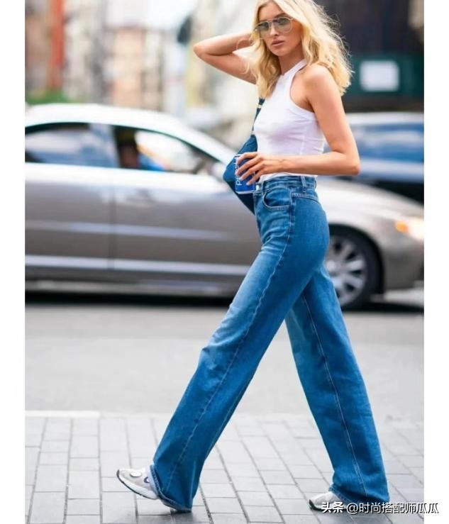 夏季流行最新款上衣和裤子,今年最流行的裙裤和上衣新款