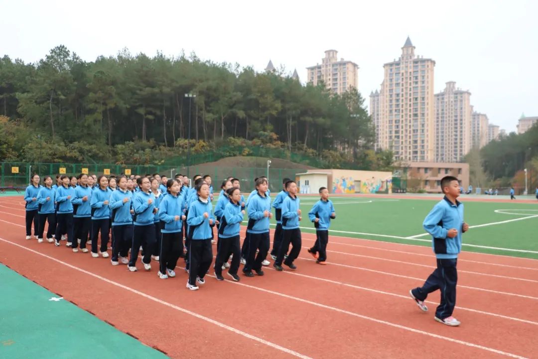 热血少年,百炼成钢!天府师一国防教育活动火热开展