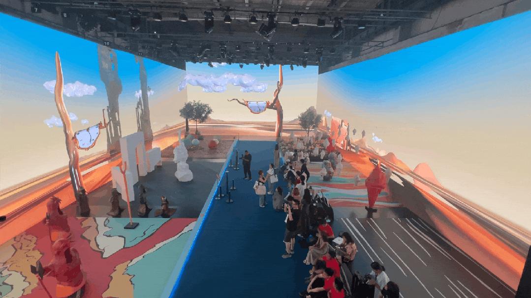 北京798艺术区是公立的还是私人,北京的798艺术区吸引许多游客游览