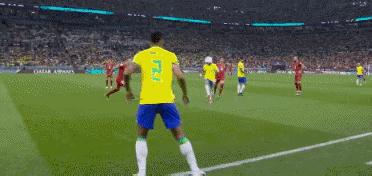 先热身再上班，巴西全程施压塞尔维亚，内马尔恐复制8年前灾难