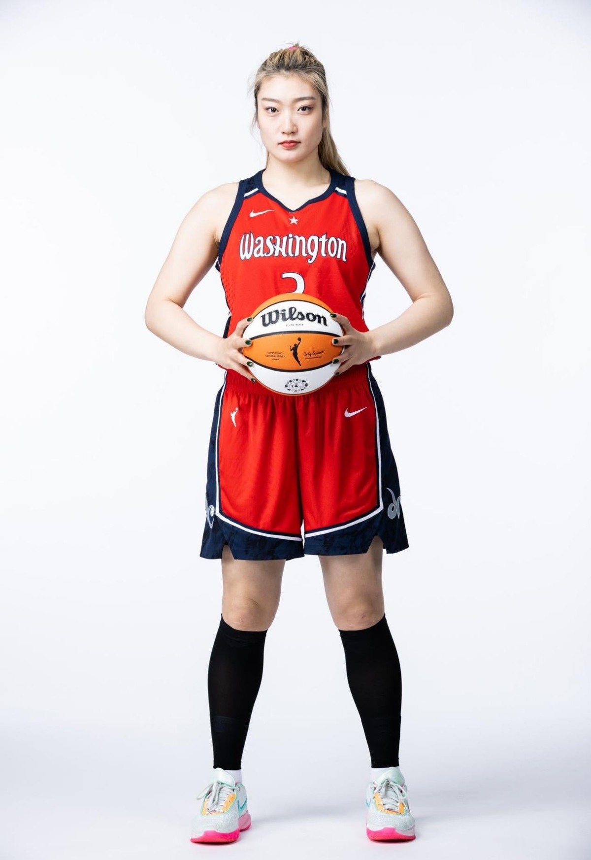 李梦最新照片,李梦戎装视频