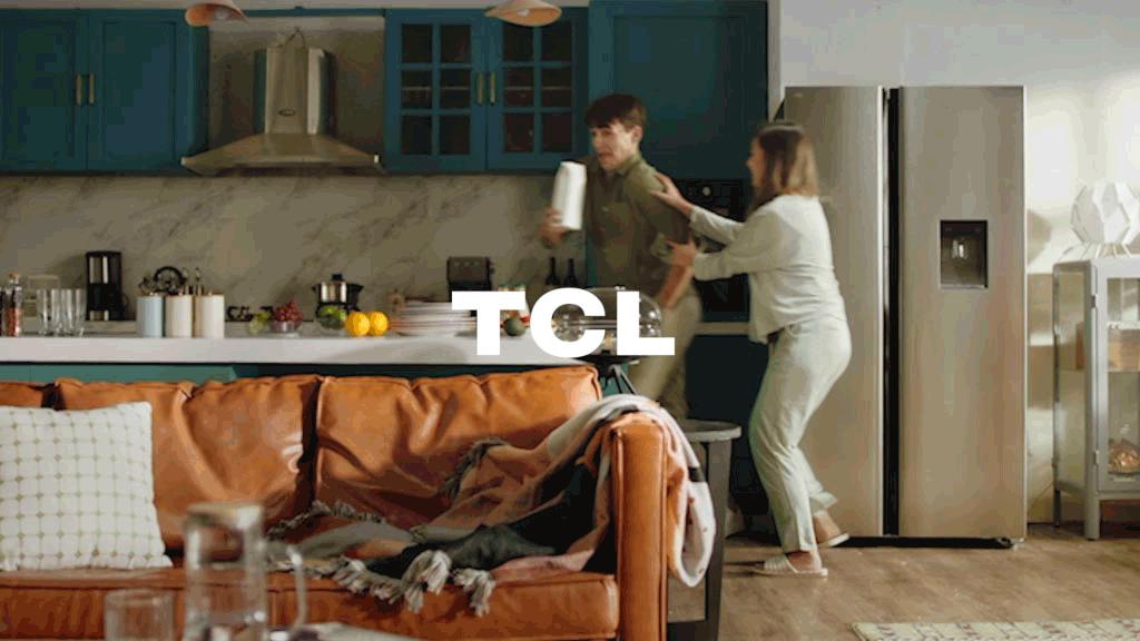 苹果发布会“刘海屏”变“药丸屏”？美版拼多多已悄悄上线