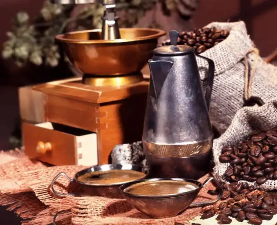 开一家咖啡厅一年挣多少钱,开咖啡馆真的赚钱吗