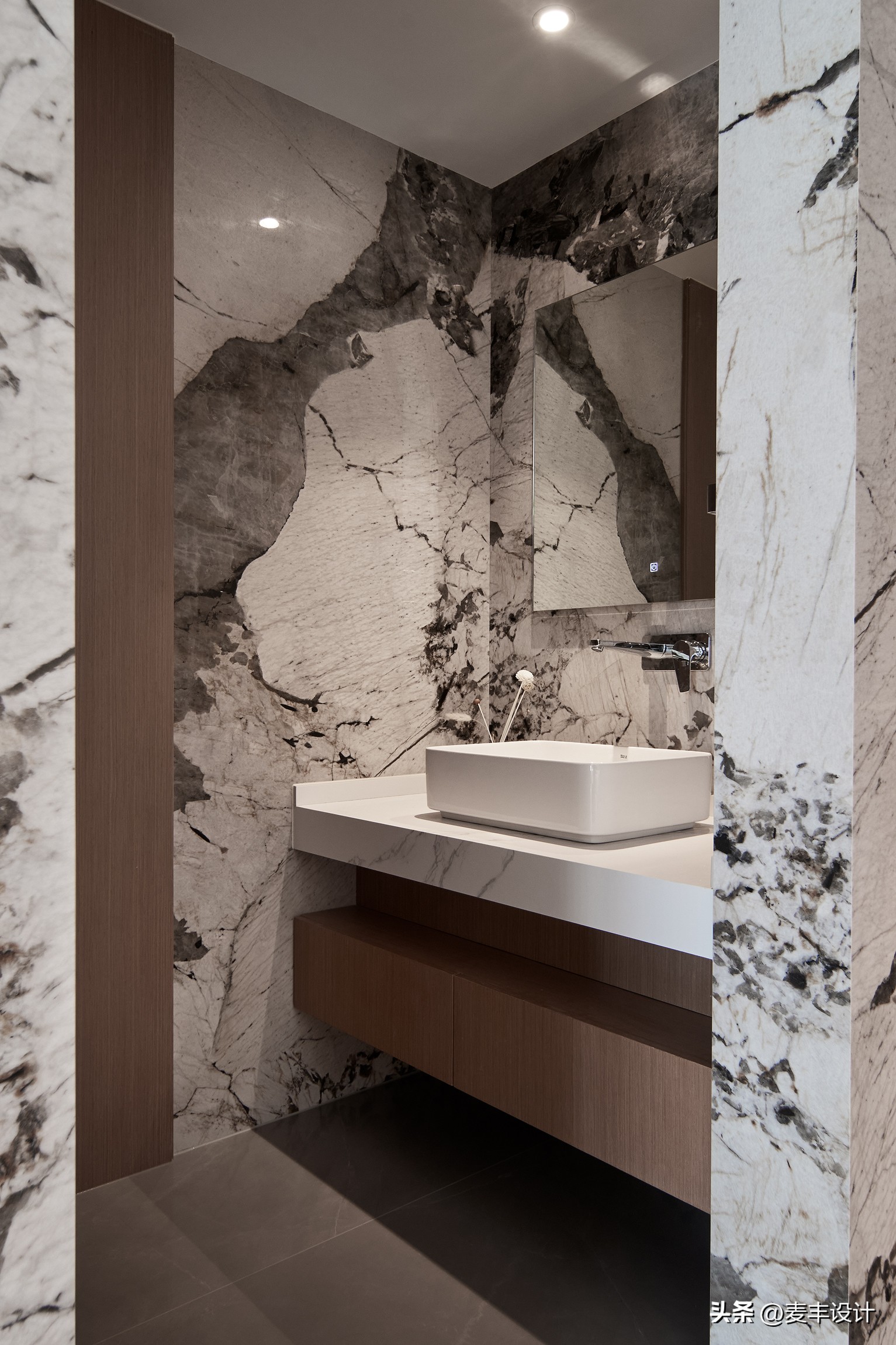 MHOO|沐光而居220㎡白马御府现代复式私宅