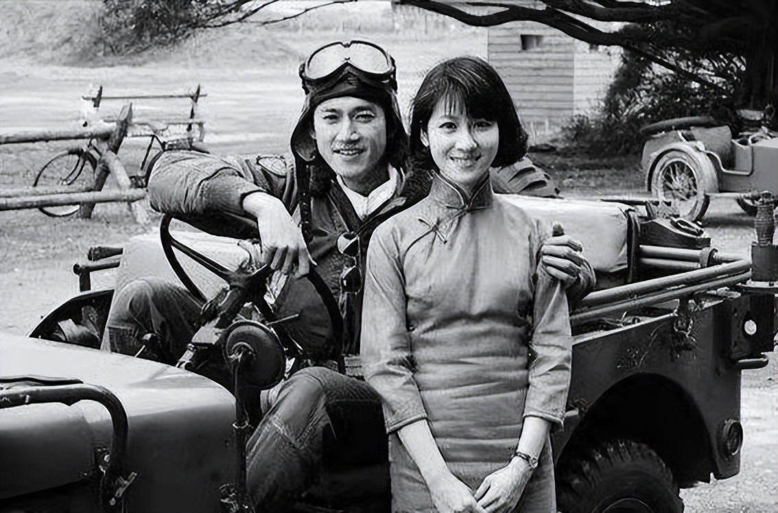 84年前，他撞向日本战机以身殉国，24天后，未婚妻跳江殉情：他们的故事我们不敢忘