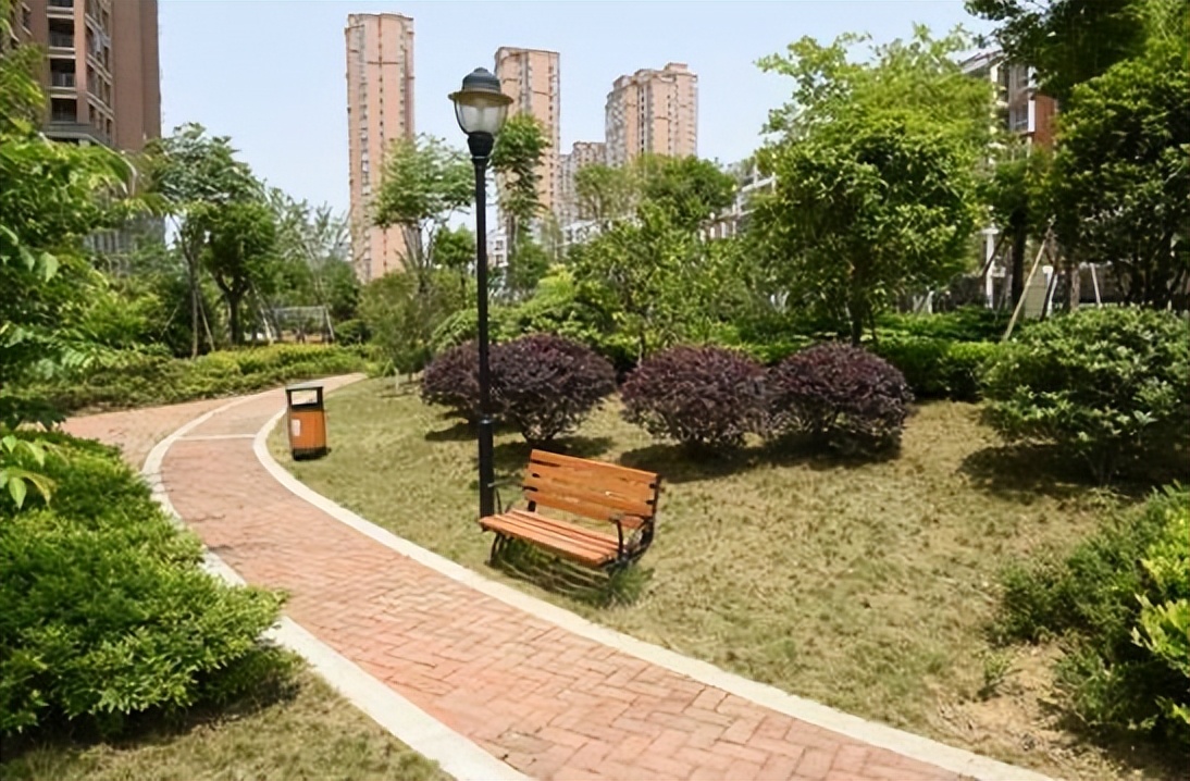 买26层期房，开发商烂尾盖24层，房没了钱还不退，损失谁来承担？