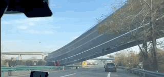 限重49吨实载199吨,限重31吨实重75吨超重多少