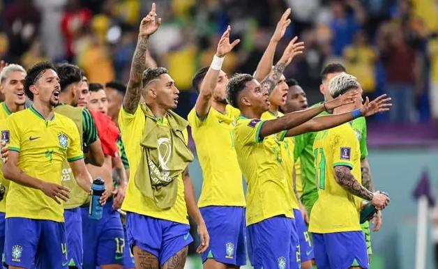 比赛如何防止脚踝受伤,脚踝扭伤怎么处理足球