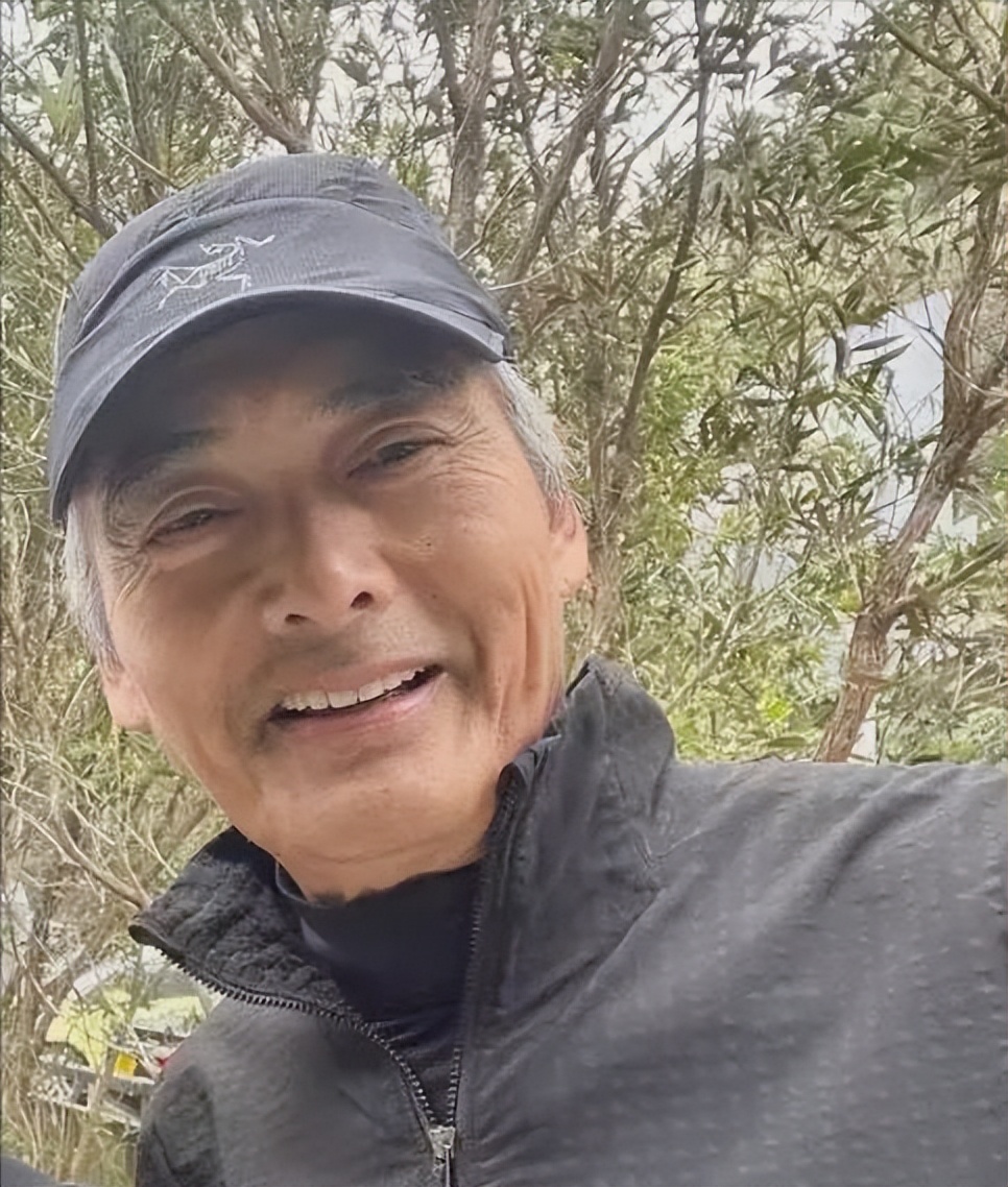 周润发落魄状态,周润发为什么跌入低谷