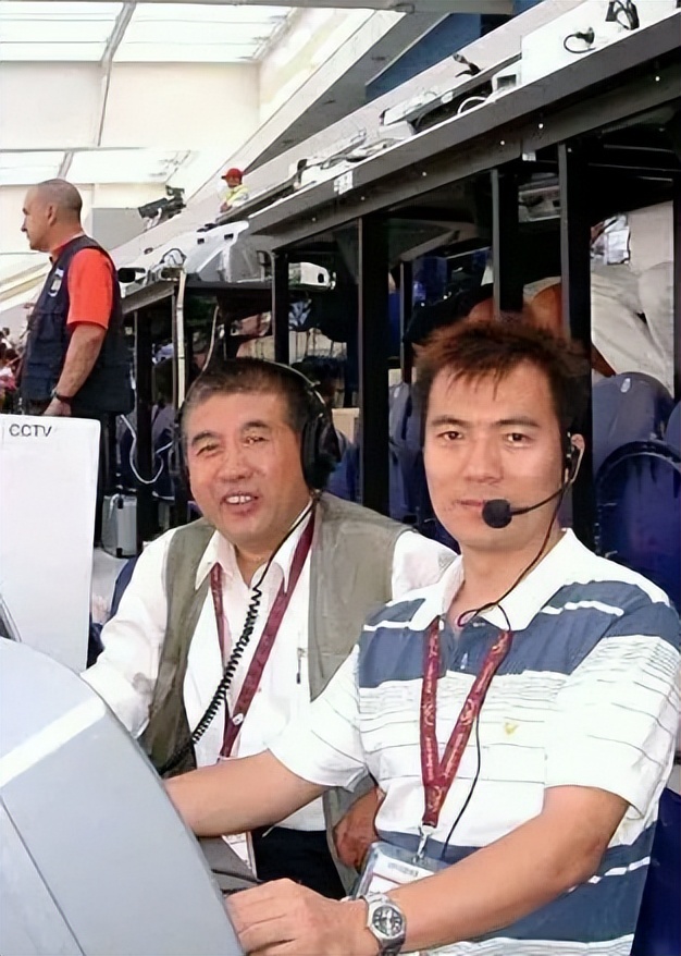 黄健翔为何与前妻离婚,黄健翔离婚案件