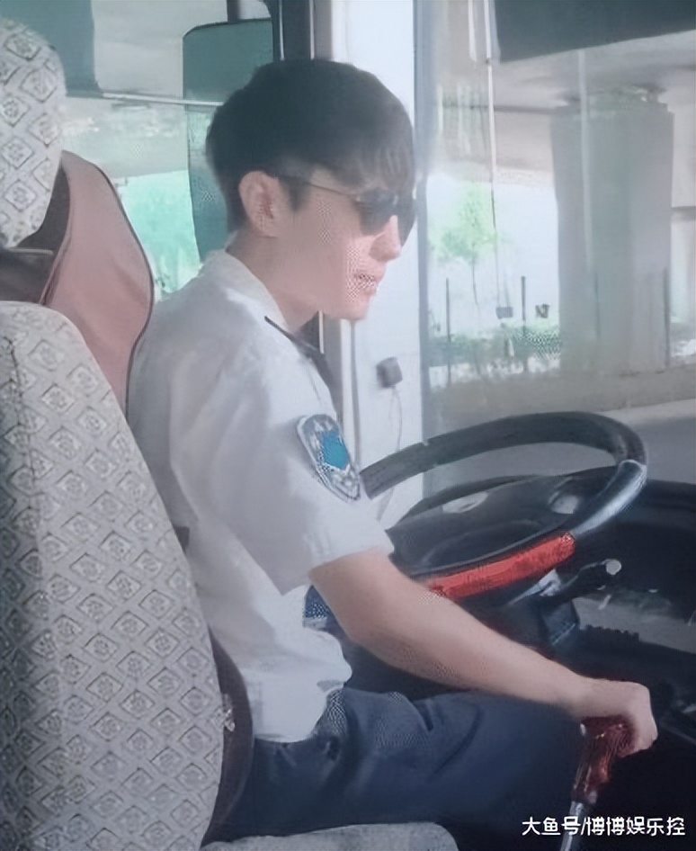 炎亚纶开啥车,炎亚纶开什么牌子的车