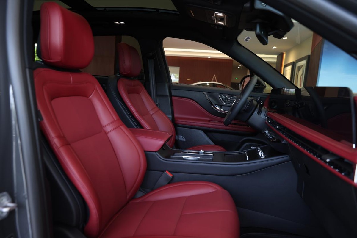 全新林肯冒险家，强劲推荐LincolnCare+服务