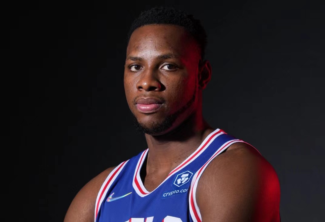 字母哥盖帽绝杀76人,字母哥隔扣凯尔特人大中锋