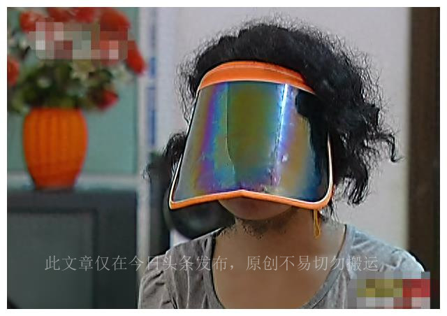 真实故事女子患怪病,真实事件女孩长胡子