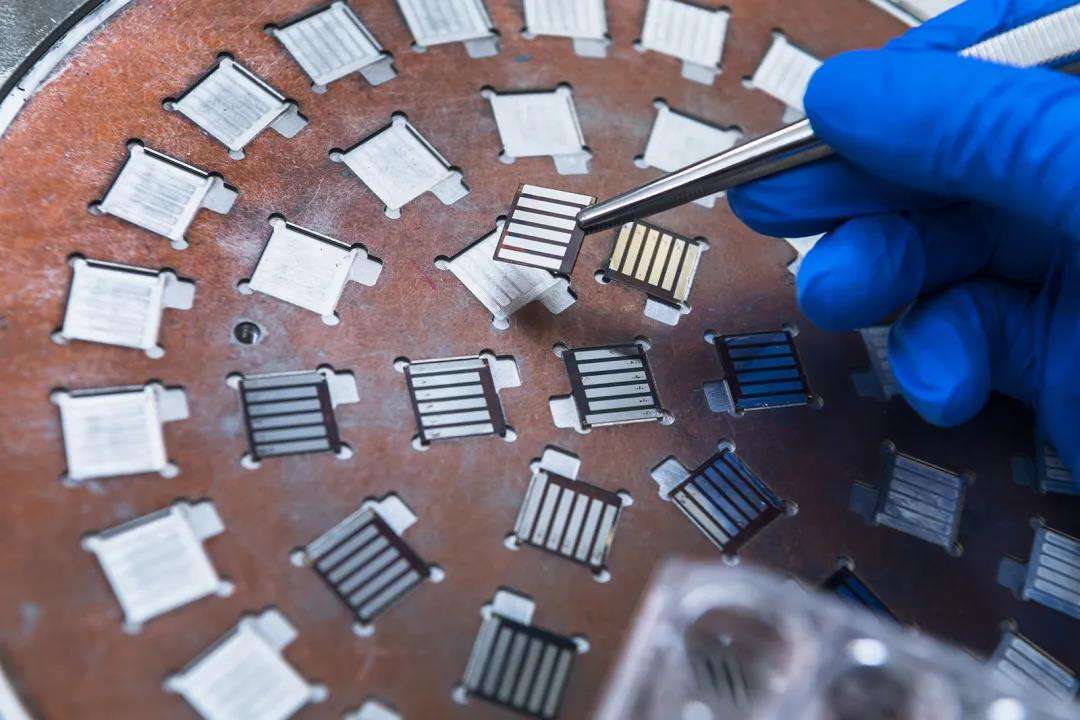 中国科学家在电池领域的研究成果,中国科学家研发晶体管技术