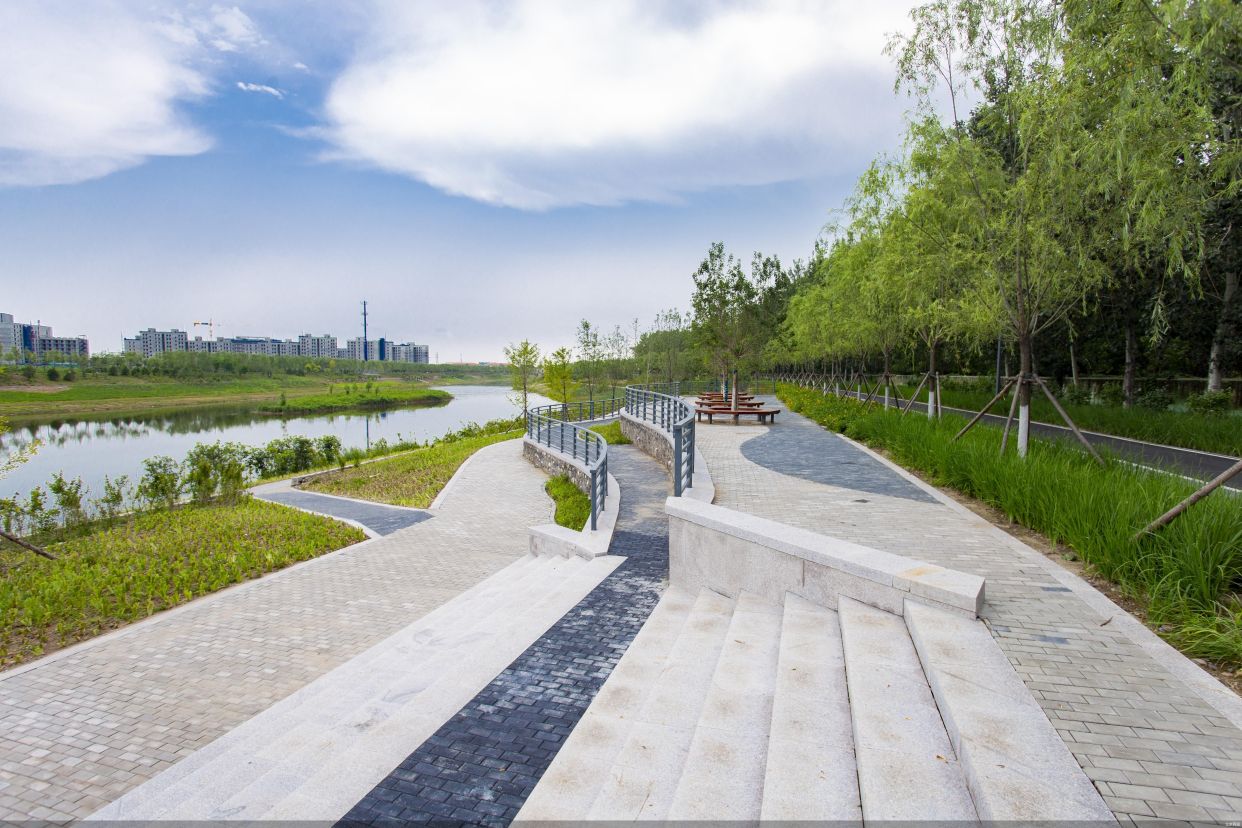 玩耍是孩子的天性,放纵任性是儿童的权利