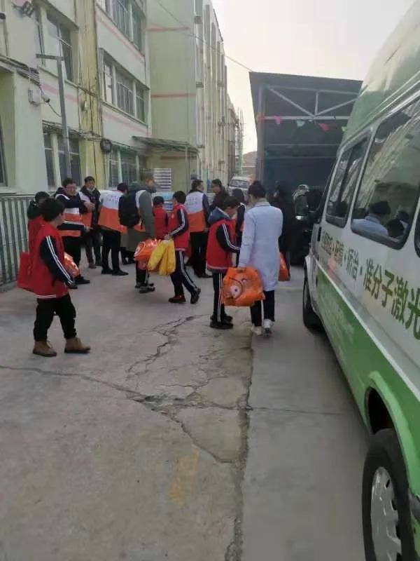 关爱留守儿童青年志愿者在行动,蒲公英少年团志愿者