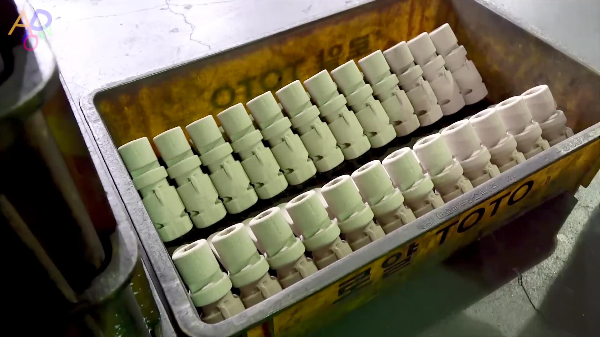 原来这就是砂型铸造,多动图展示水龙头制造过程